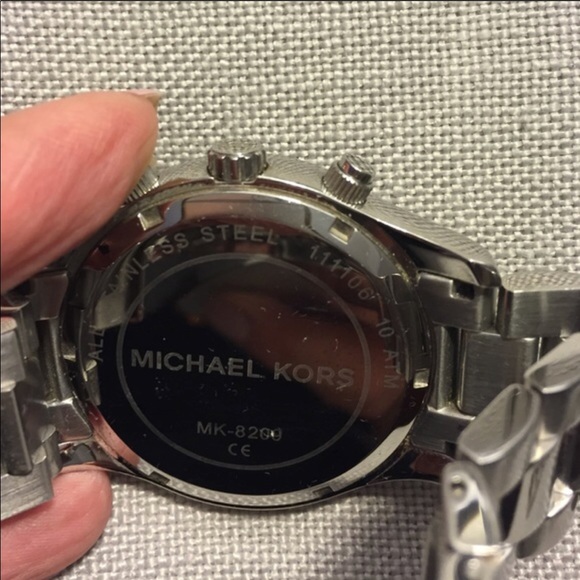 Michael Kors watch - Picture 2 of 4